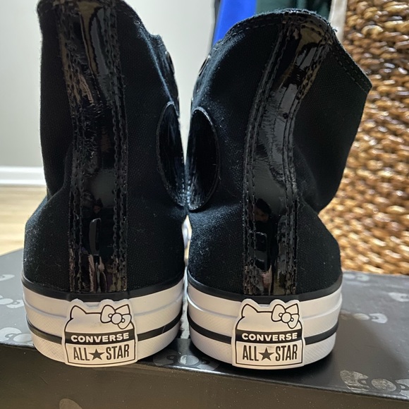 Hello Kitty Converse - Picture 5 of 9